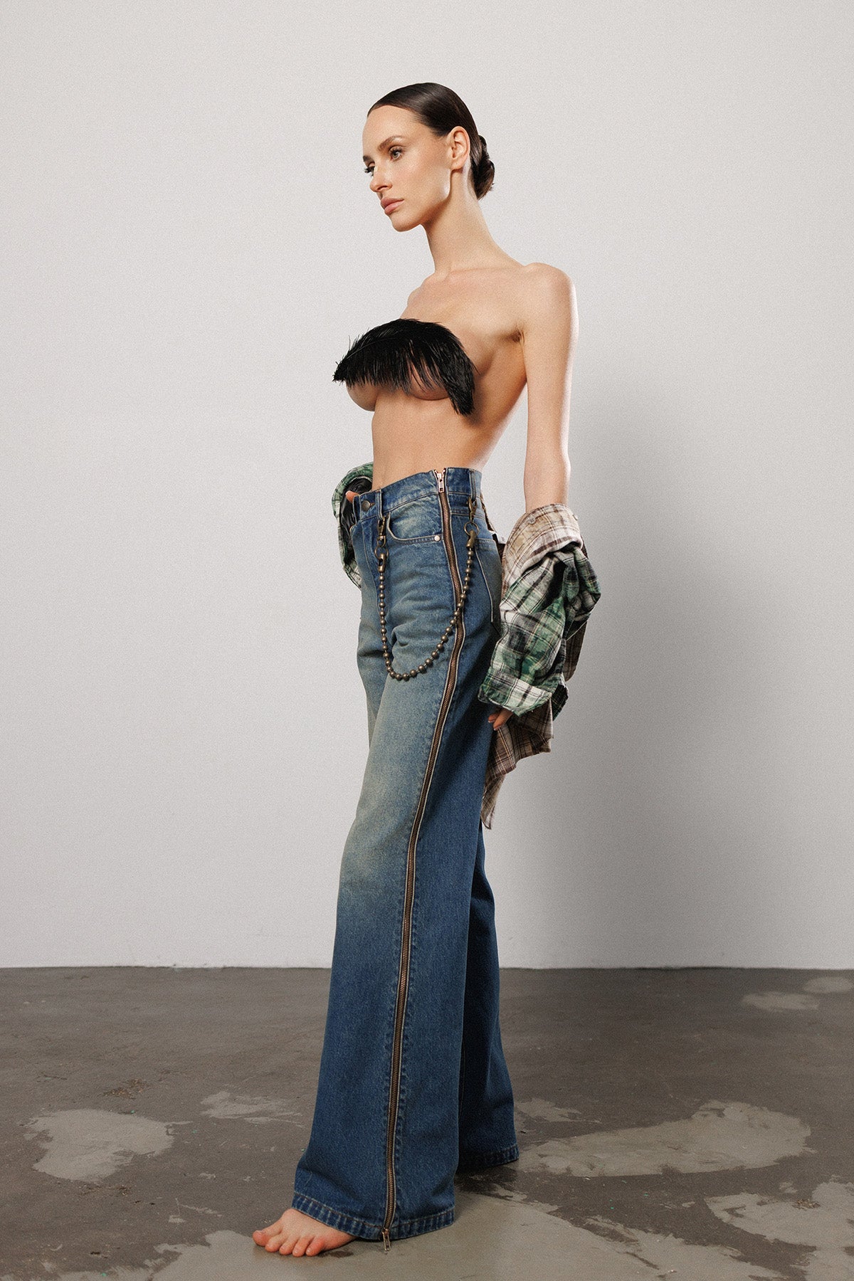 "Line" Zipper Flared Jeans