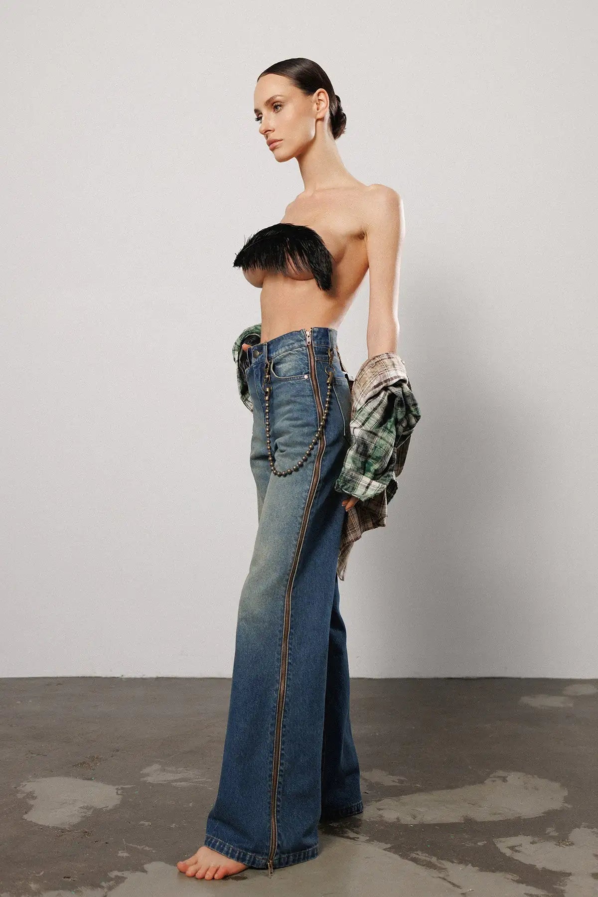 "Line" Zipper Flared Jeans