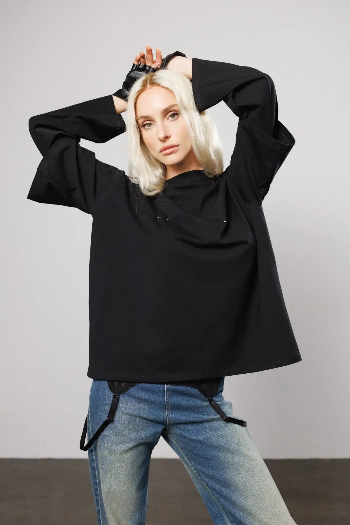 "Brb" Layer Blouse with Piercings