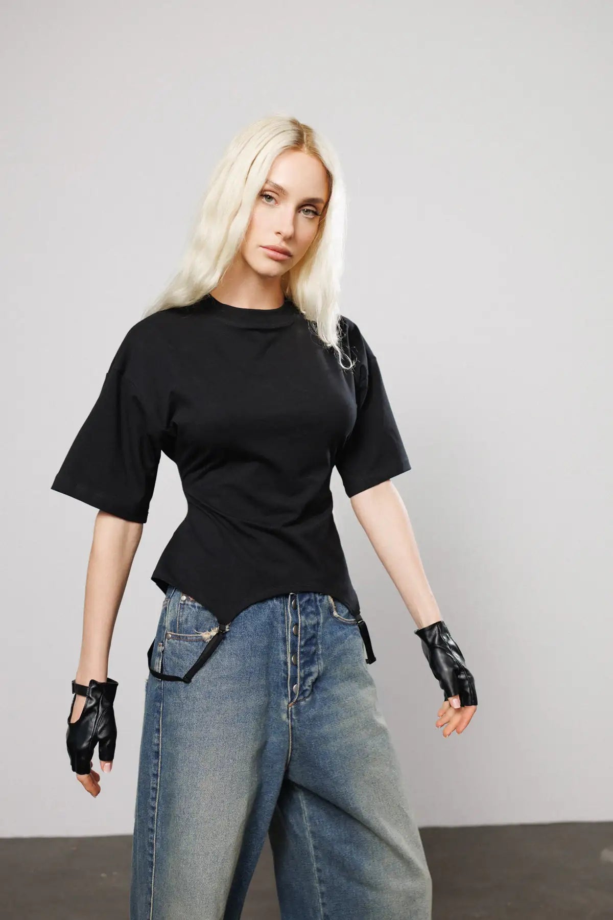 "Missyouholic" Suspender Straps Tee