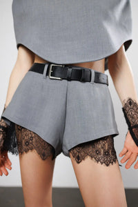 "No signal" Shorts with Lace