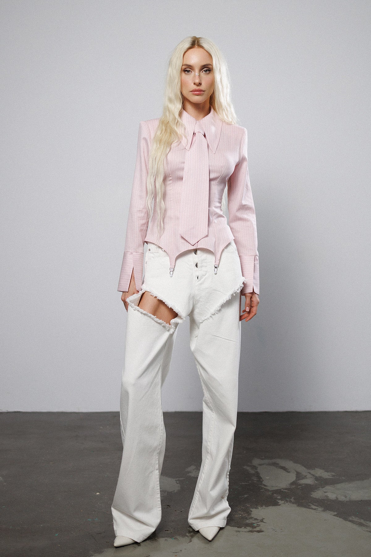 "Back online" Cut-Out White Jeans